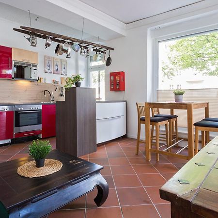 Doppelzimmer III Gaestezimmer In Unterkunft Mit Gemeinschaftsbad Und Gemeinschaftskueche เคมนิตซ์ ภายนอก รูปภาพ