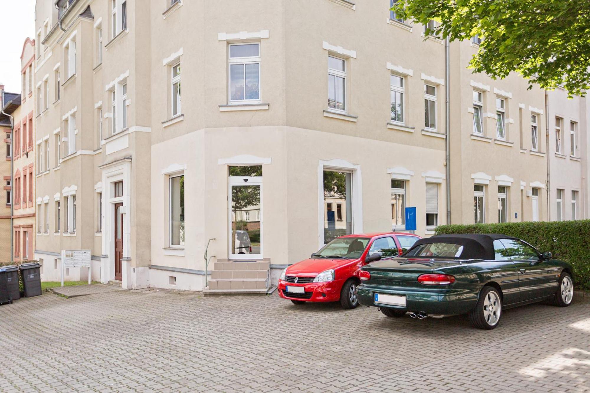 Doppelzimmer III Gaestezimmer In Unterkunft Mit Gemeinschaftsbad Und Gemeinschaftskueche เคมนิตซ์ ภายนอก รูปภาพ