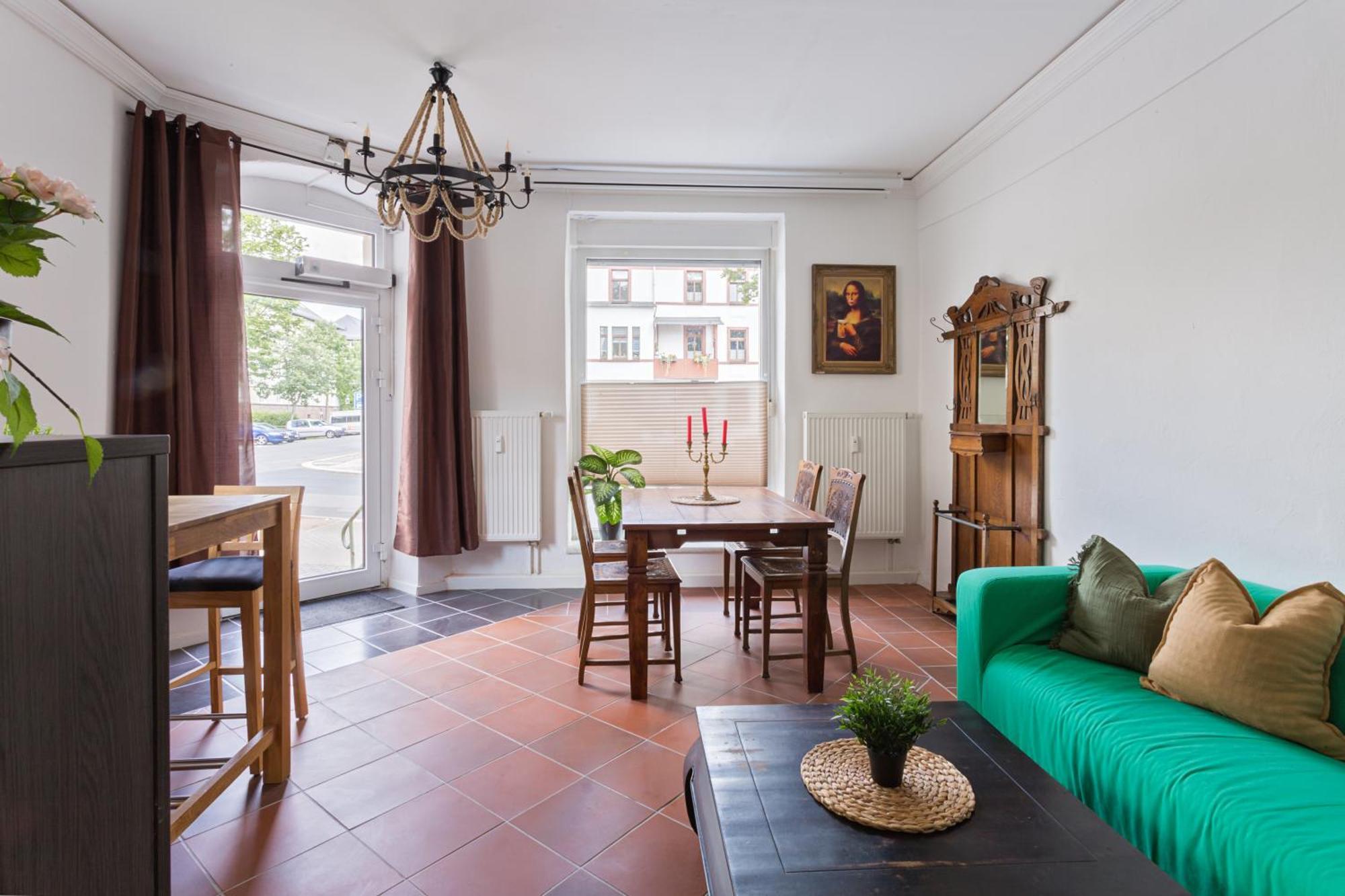 Doppelzimmer III Gaestezimmer In Unterkunft Mit Gemeinschaftsbad Und Gemeinschaftskueche เคมนิตซ์ ภายนอก รูปภาพ